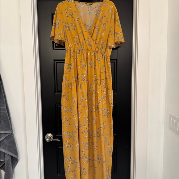 SHEIN Dresses & Skirts - SHEIN Floral Surplice Front Flutter
Sleeve Maxi Dress